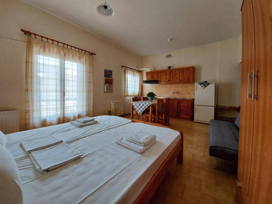 Selfcatering -Studio Helen No 7 シロピカド エクステリア 写真